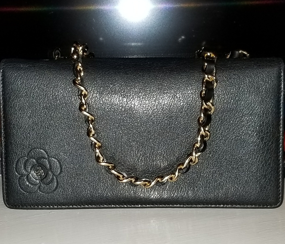 SOLD Chanel Camellia WOC - Picture 2 of 8